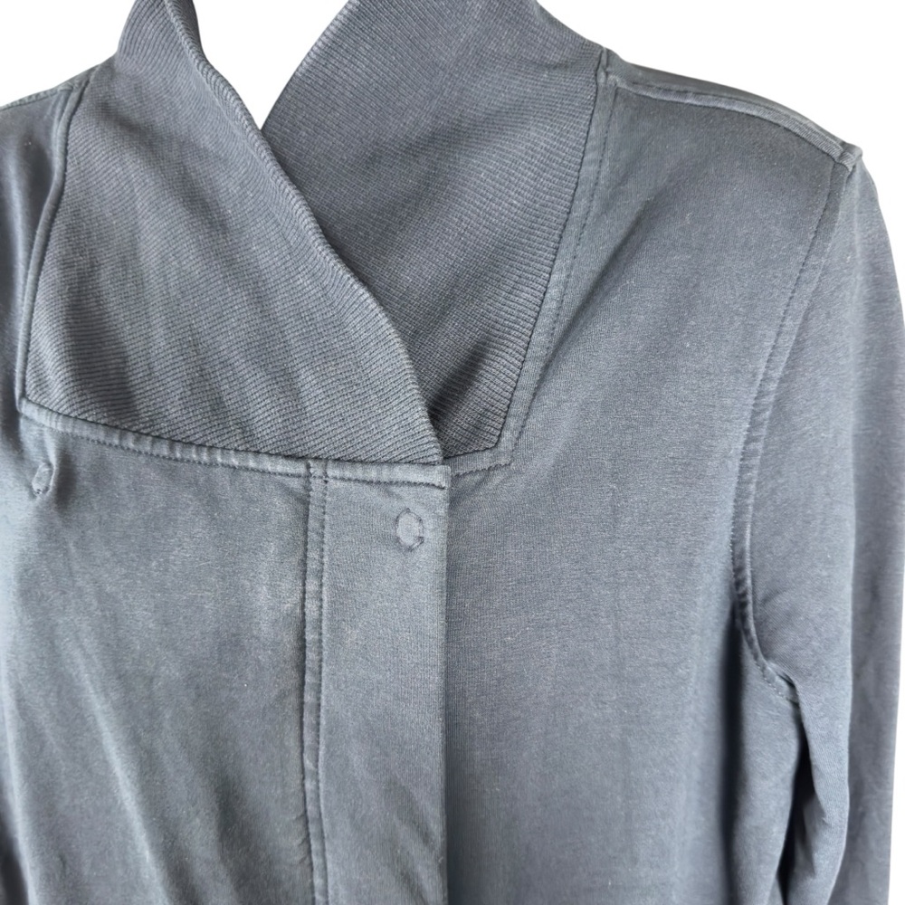 Lululemon Belle Wrap, Navy Blue, size 8 - Picture 4 of 14